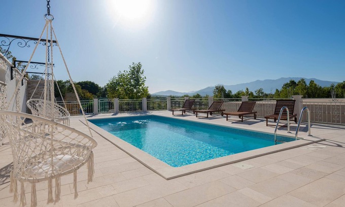 Cista Provo House | Idyllic Stone House Amid Peaceful Dalmatian Countryside