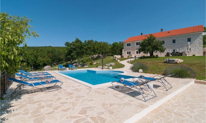 Cista Provo House | Inviting Home in Čista Provo with Private Heated Pool