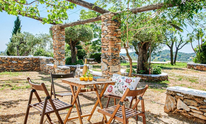 Constantina House | Comfortable One-Bedroom Stay in Scenic Constantina