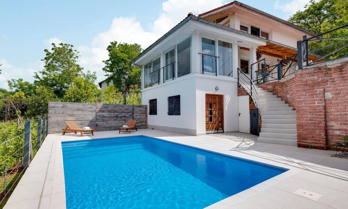 Breznik Plesivicki House | Relaxing Vacation Home with Pool Near Zumberak Nature Park