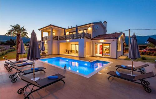Sarsoni House | Inviting Retreat in Drazice with Heated Swimming Pool