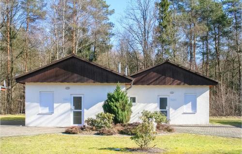 Oberohe House | Inviting Home at Faberg-heidesee with Pool and Wifi