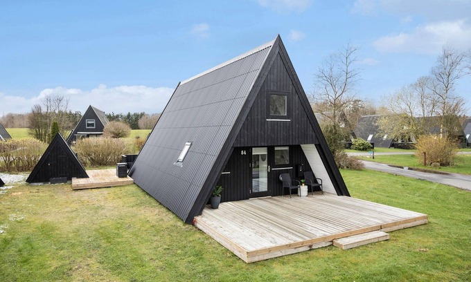 Gatten House | Active Getaway in a Cozy Tent Roof House with Spa Amenities