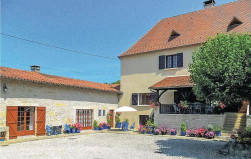 Gabillou House | Welcoming Home in Gabillou with Pool and Pet-Friendly Space
