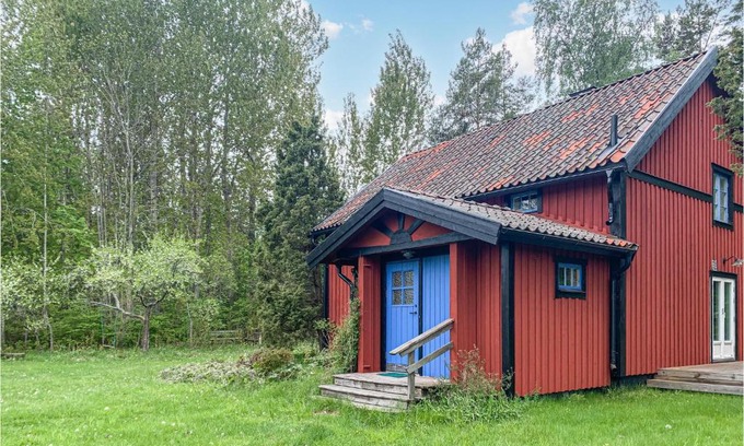 Grisslehamn House | Idyllic Getaway in Grisslehamn with Inviting Sauna