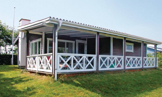 Haslevgarde House | Relaxing 2 Bedroom Getaway with Oceanfront Views in Hadsund