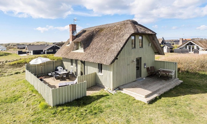 Vrist Strand House | Relax in a Cozy Oceanfront Getaway with Family-Friendly Amenities