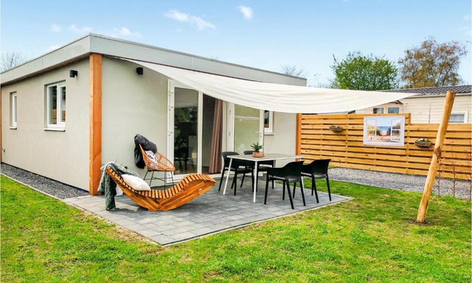 Heinkenszand House | Cozy Heinkenszand Home with Kitchen & Pool Access