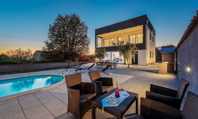 Sveti Petar u Sumi House | Modern Villa Bella: Poolside Retreat in Central Istria