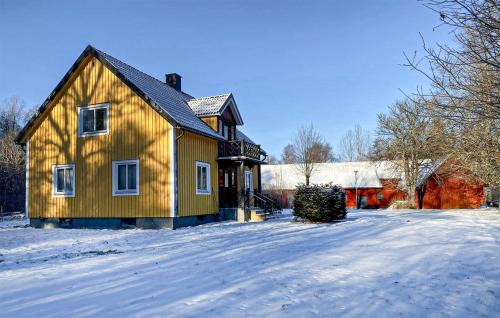 Hylte House | Pet-Friendly Retreat with Wifi in Hyltebruk