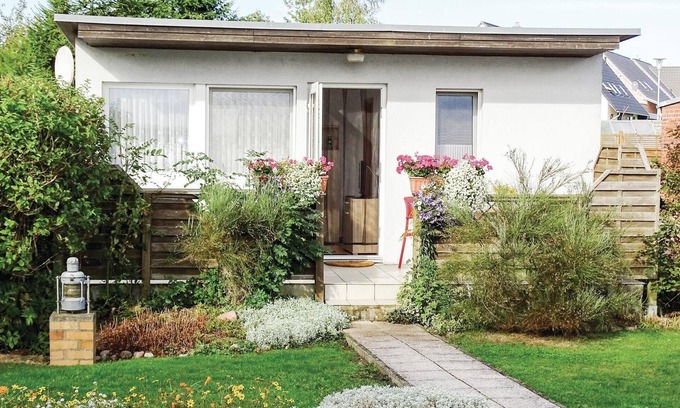Insel Poel House | Idyllic Bungalow for Two with Incredible Lake Views