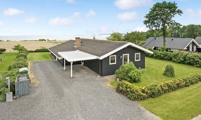 Pøt Strandby House | Discover 4 Bedroom Retreat with Private Pool in Juelsminde