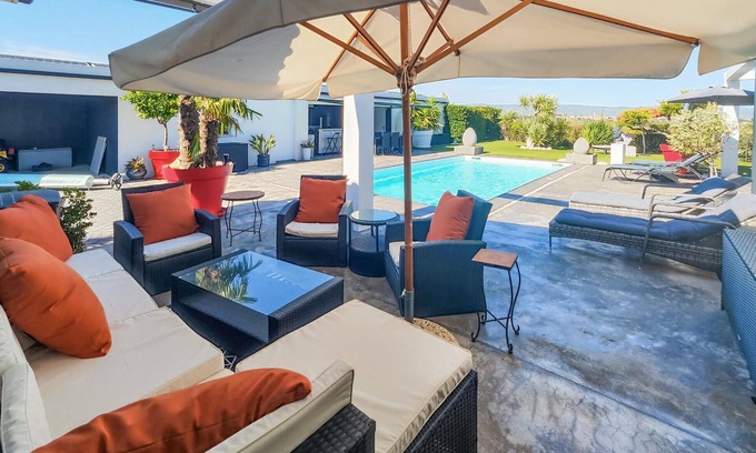 La Redorte House | Cozy Cottage Retreat with Pool and Outdoor Kitchen Escape
