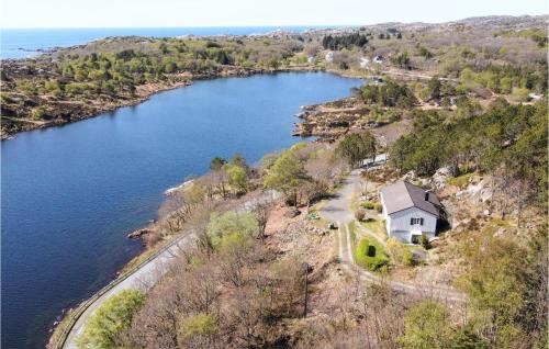 Spangereid House | Welcoming Pet-Friendly Retreat in Lindesnes with Kitchen