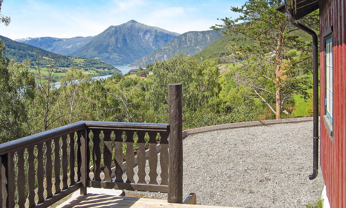 Lom House | Discover Tranquil Nature Retreat in Lia, Lom