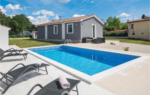 Rapavel House | Inviting Home in Malisi with Pet-Friendly Amenities