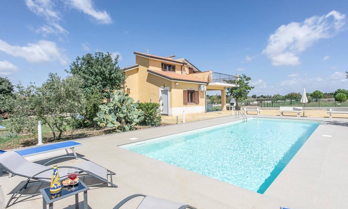 Modica House | Awesome home in Modica with WiFi