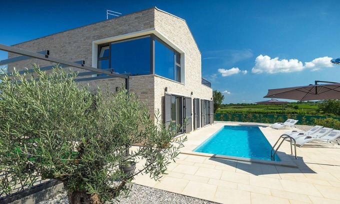 Nova Vas House | Villa Libra: Modern Retreat with Private Pool in Novigrad
