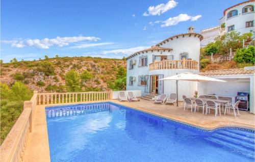Pedreguer House | Inviting Home in Pedreguer with Pool and Kitchen Access