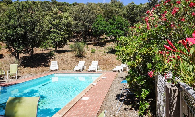 Pierrerue House | Spacious 3 Bedroom Getaway in Scenic Pierrerue