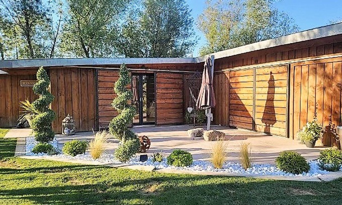 Rognonas House | Cozy 2-Bedroom Rognonas Retreat with Private Pool & Spa