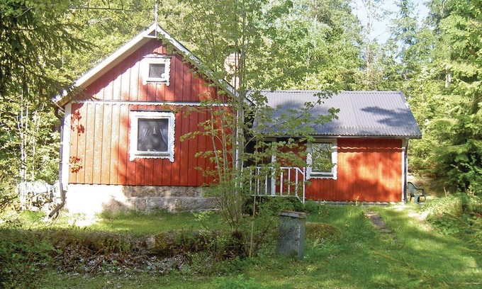 Ryd House | Ideal 2 Bedroom Retreat with Lake View in Ryd