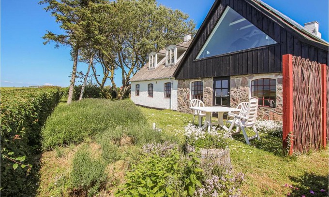 Samsø House | Comfortable Home in Samsø with Kitchen for Family Fun