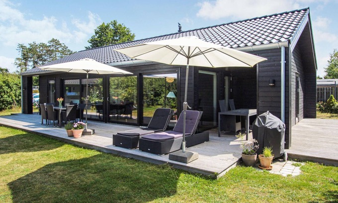 Samsø House | Modern Vacation Home with Breathtaking Sea Views and Spa