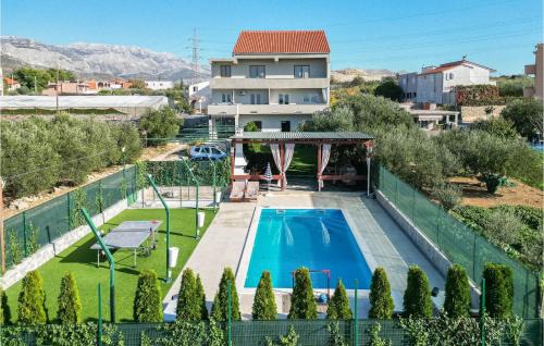 Dracevac House | Family-Friendly Retreat in Split with Pool and Wifi Access