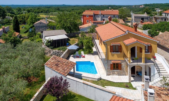 Vosteni House | Top-Rated 3 Bedroom Accommodation in Sveti Lovrec