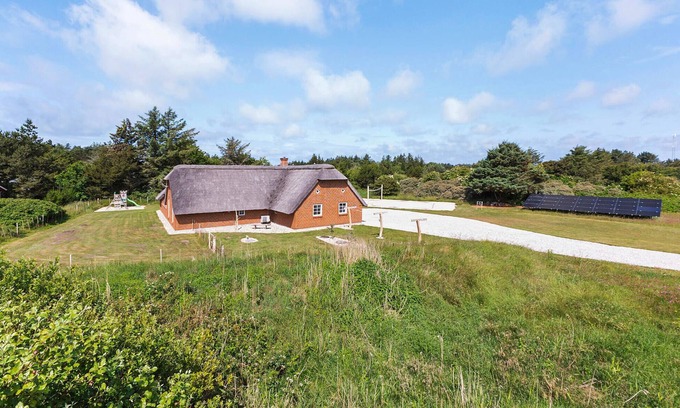Nørre Fjand House | Family-Friendly 6 Bedroom Retreat in Beautiful Ulfborg