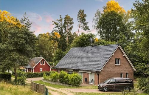 Muritz House | Cozy Home in Wittstock with Kitchen and Family-Friendly Vibes