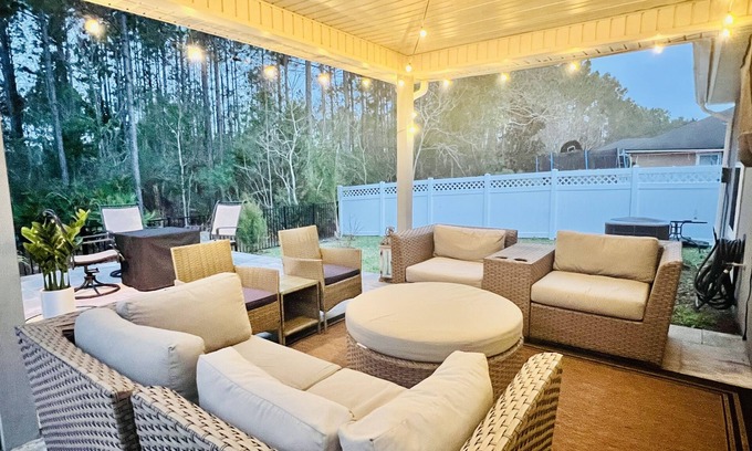 St. Johns House | Tranquil Retreat: Guest Rated 10/10 with Pool & Spa