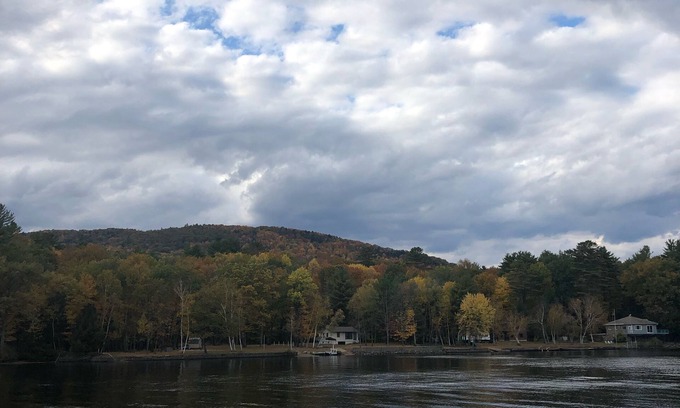 Lake Luzerne-Hadley House | Beautiful River House Near Lake George & Saratoga Springs