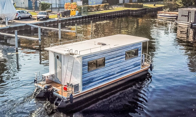 Oberhavel Boat Rental | Cozy 1 Bedroom Retreat in Hennigsdorf with Scenic Views
