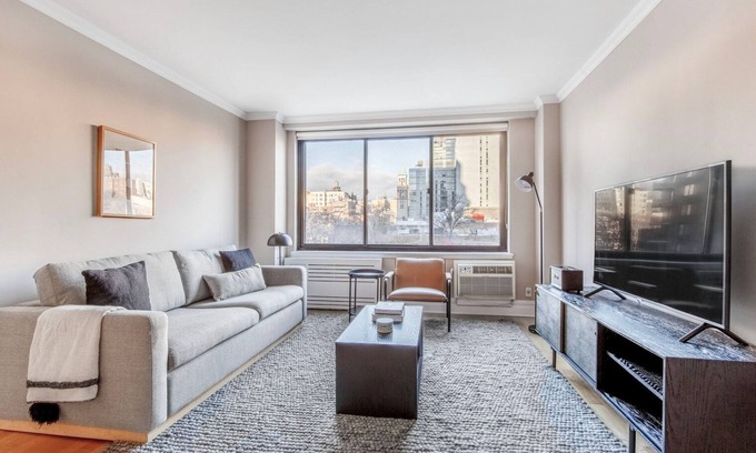Manhattan Valley Apartment | Cozy UWS 1BR with Elevators & Kid-Friendly Amenities