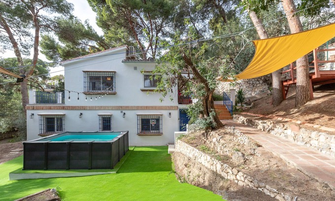 Pinares de San Anton House | AXARQUÍA - Inviting Country House with Pool & Free WiFi
