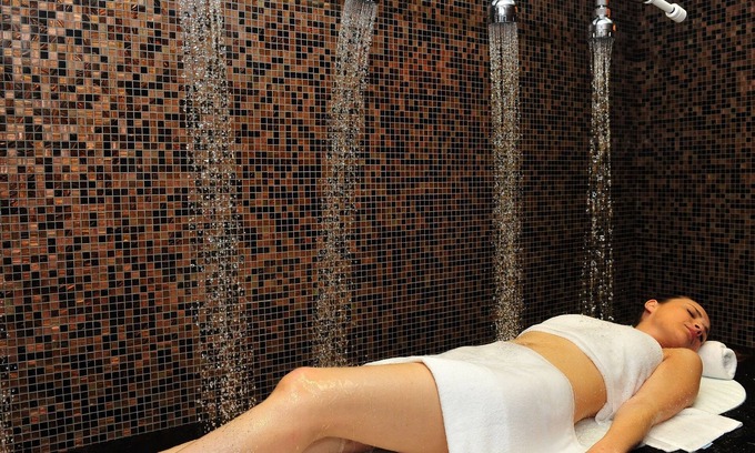 Sao Mamede de Infesta Hotel | Premier Axis Porto Business & Spa Hotel with Pool and Dining