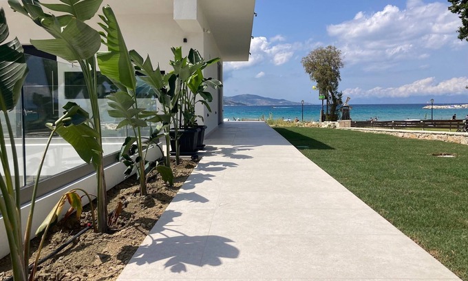 Alikanas Apartment | Relax at Ayïa Suites - Beachfront Apartment Rentals