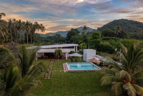 Las Piedronas House | Unforgettable Stays at Ayanna Beach Home - 4-Star Paradise