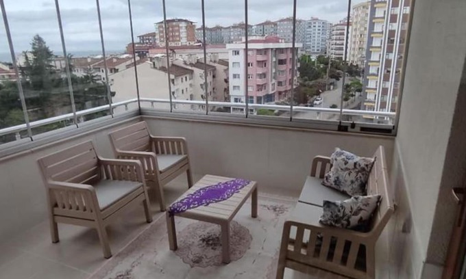 Akcaabat Apartment | Family-Friendly Aydamsel Konaklama with Ocean Views