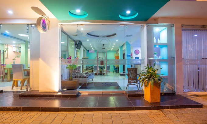 Monteria Hotel | Discover Ayenda Casa Real Monteria: Family-Friendly Retreat