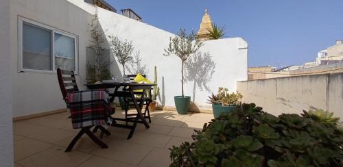 Birzebbuga House | Experience Ayla Studio House: 4-Star Stay, Rated 9.5