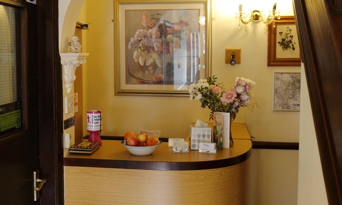 Cambridge House | Cozy Aylesbray Lodge with Family-Friendly Amenities