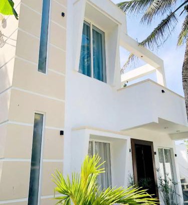 Katuneriya House | Beachfront Bliss at Ayona Beach Villa - Rated 9/10!