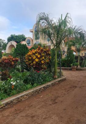 Lilongwe Bed & Breakfast | Discover Ayonthoo! - Pet & Child Friendly Retreat Awaits