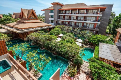 Hua Hin Resort | Relax at Ayrest Hua Hin Hotel with Pool and Ocean Views