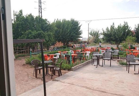 Bni Ayat House | Family-Friendly AYT AKHMART with Hot Tub & Kitchen Access