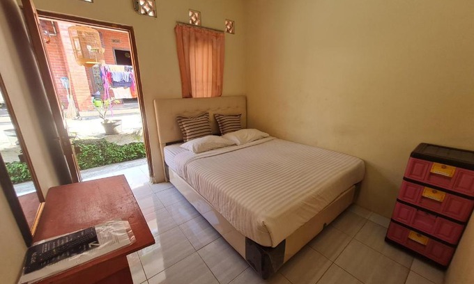Cikembar House | Budget-Friendly AYU HOMESTAY SYARIAH in Sukabumi