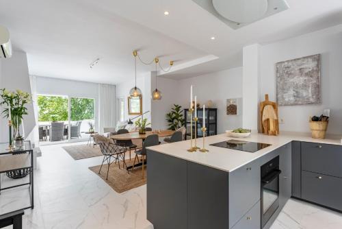 Marbella Apartment | Stylish Azahara 2 Apartment with Oceanfront Views & Terraces